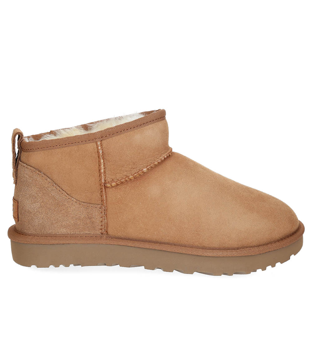 Classic Ultra Mini Daim Chestnut UGG® Boots