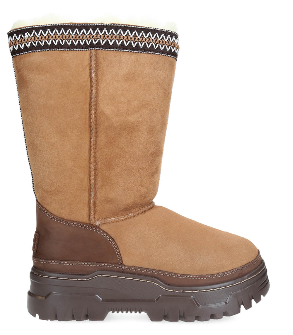 Classic Tall Trailgazer Chesnut UGG® Boots