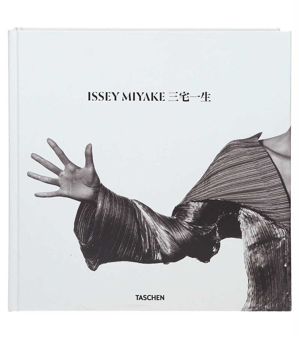 Livre Issey Miyake Taschen