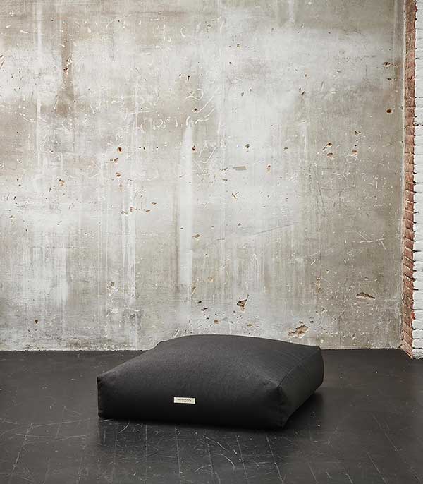 Coussin de sol Flat Bed and Philosophy
