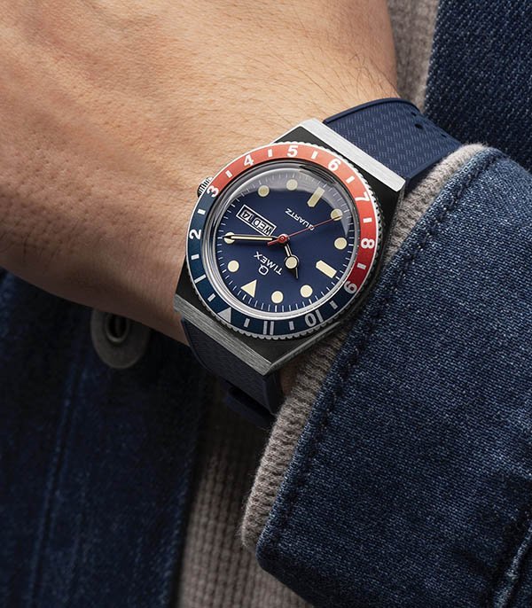 Montre Q Timex GMT 38 mm Rouge & Bleu bracelet en acier inoxydable Timex