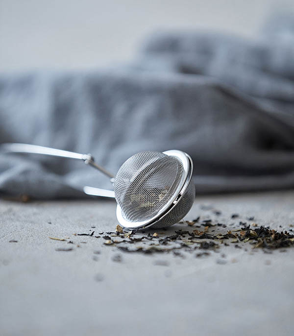 Silver tea infuser Nicolas Vahé
