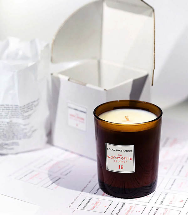 Candle #16 The Woody Office 190g Lola James Harper