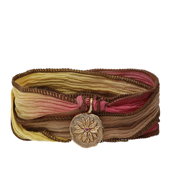 Bracelet en soie et Charm Peace & Health en bronze Catherine Michiels