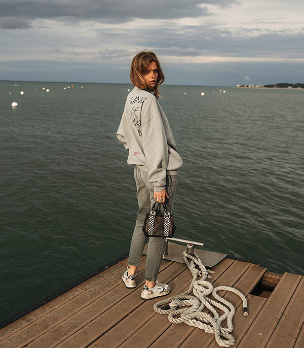 Small Shoulder Bag Grey Leather and Studs Campomaggi