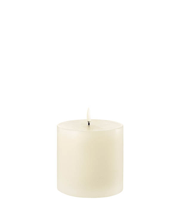 Pillar Ivory LED candle, 10.1 x 10.1 cm Uyuni