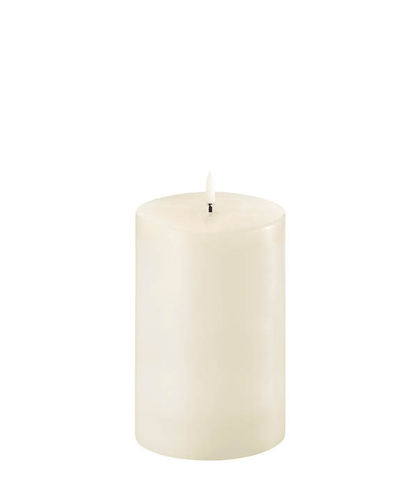 Pillar Ivory LED candle, 10.1 x 15.2 cm Uyuni