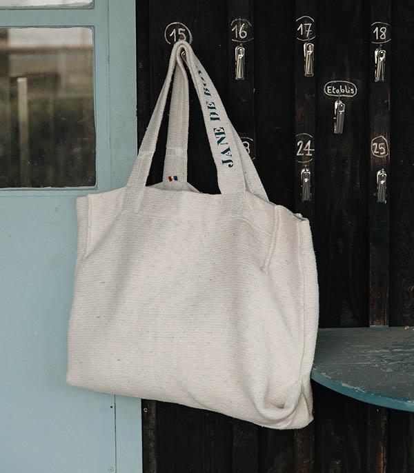 New Zealand White bag x Jane De Boy soKpsul