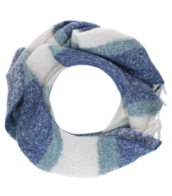 Blue Surprise Paris alpaca scarf