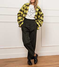 Tenue portée avec Pantalon en laine Bells