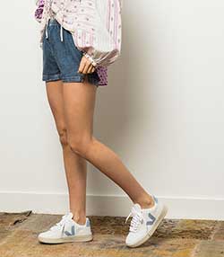 Tenue portée avec Baskets V-12 Leather Extra-White/Steel