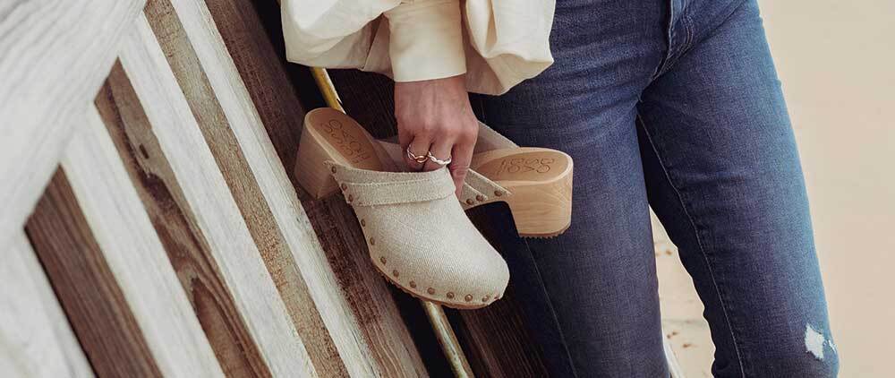 How to wear clogs in all circumstances?